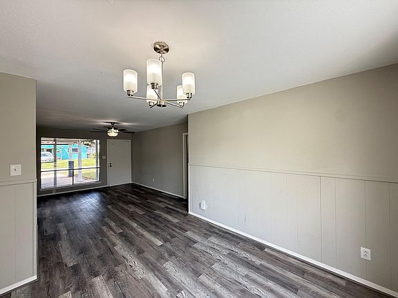 5th image of 3313 Proswimmer St