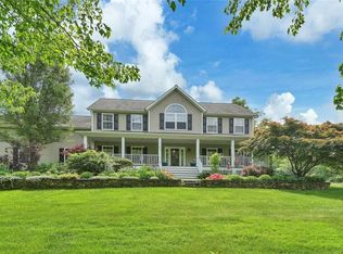 590 Craigville Rd, Chester, NY 10918