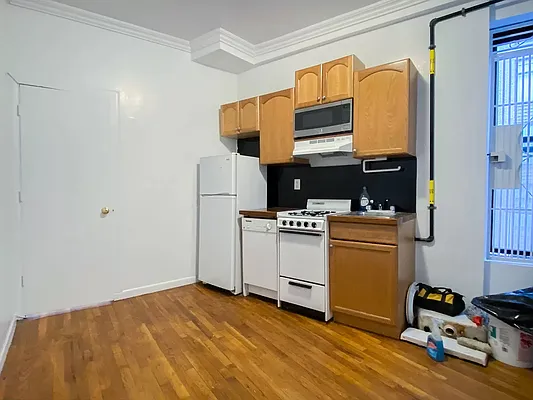 Rented by City Connections Realty | media 18