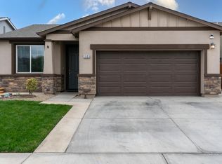 1805 Spadafore St, Los Banos, CA 93635