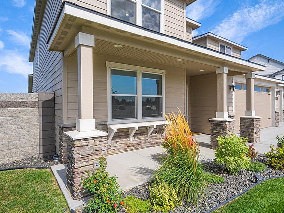 3rd image of 2680 Meridian Ct