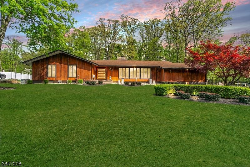 1st image of 792 Partridge Dr
