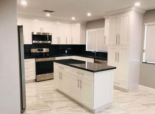 7645 San Mateo Dr E, Boca Raton, FL 33433