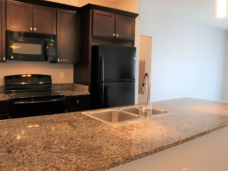 1551 McCleary Ln — Photo 4