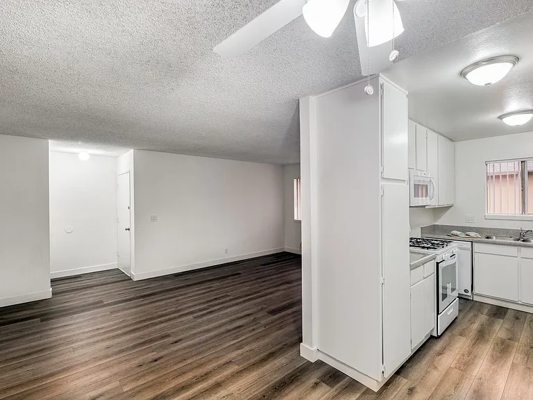 Riverstone Apartments — Photo 6
