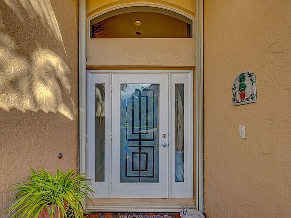 5th image of 12471 SE Plandome Drive