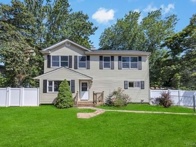 107 Shinnecock Avenue, Mastic, NY, 11950
