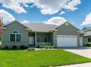 803 Plum St, Solon, IA 52333