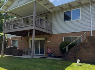 550 Wises Grove Rd, New Brighton, PA 15066