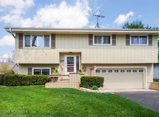 1106 E Kenilworth Ave, Lombard, IL