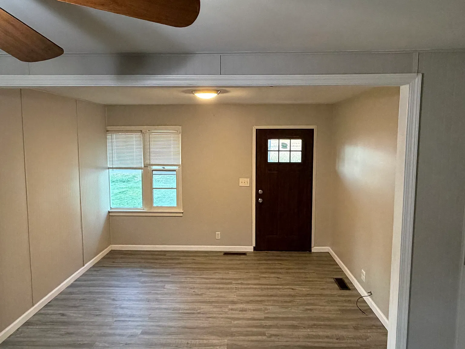 3 bed, 1056 sqft, $1,500 — Photo 3