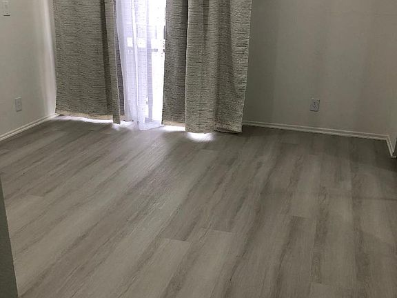4th image of 445 W Lexington Dr #6