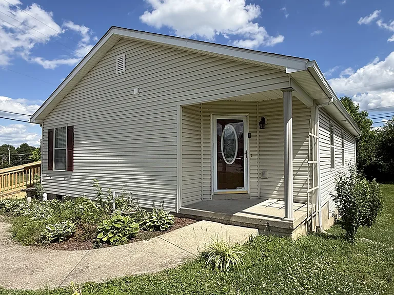 108 Hunter Ridge Dr — Photo 2