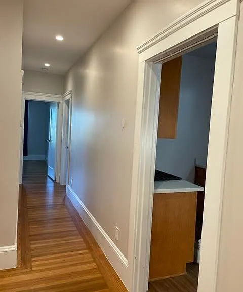 146 Ashton Ave — Photo 9