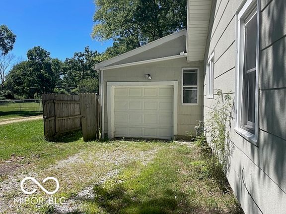 3rd image of 3601 N Franklin St