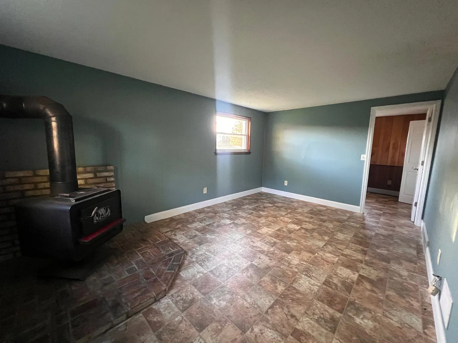 4 bed, 1482 sqft, $2,300 — Photo 4