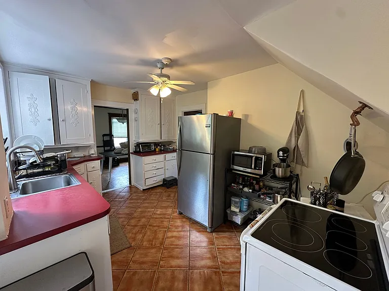 115 Bigelow St — Photo 7