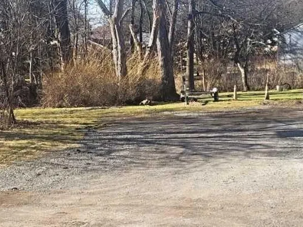 6 Clinton Pl, Waldwick, NJ 07463