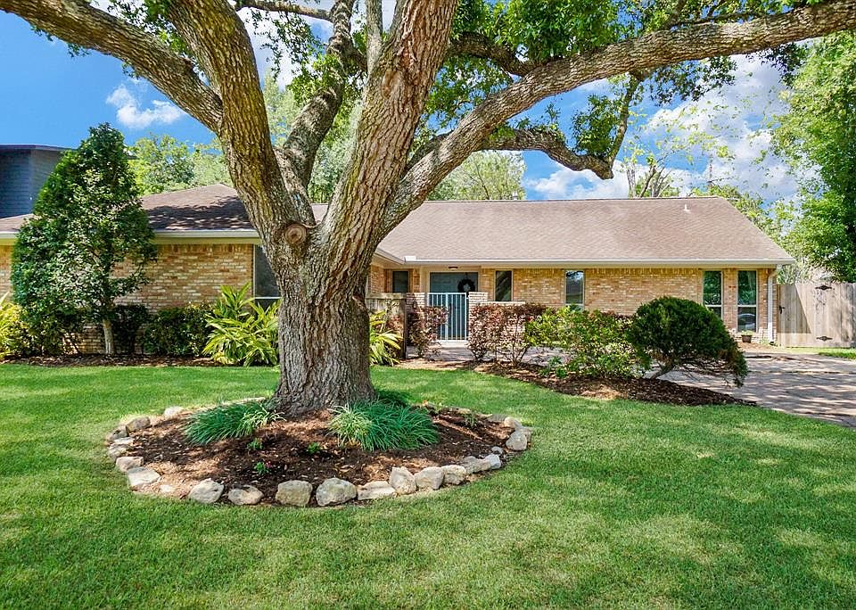 Another wonderfully unique Quail Valley home