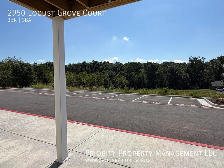 2950 Locust Grove Ct — Photo 22