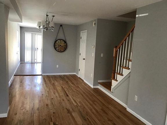 2nd image of 9 Winfield Ave #3BDPH