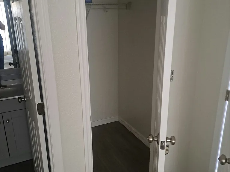 901 SW 7th St — Photo 10
