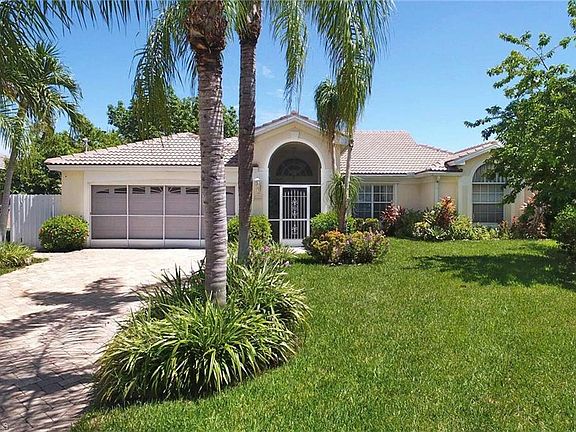 5th image of 5200 SW 28th Pl