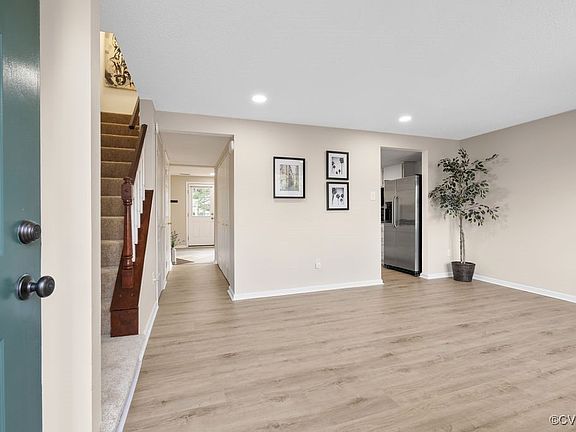 3rd image of 9724 Candace Ct