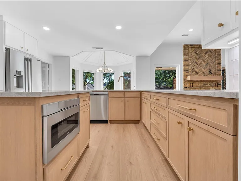 610 Timber Way — Photo 13