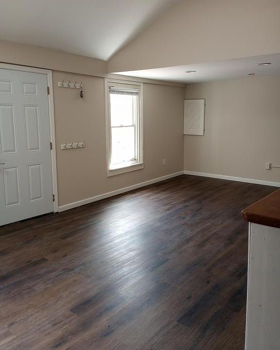 1st image of 17 Pine St