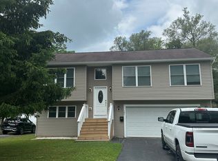 103 Northfield Dr, North Syracuse, NY 13212