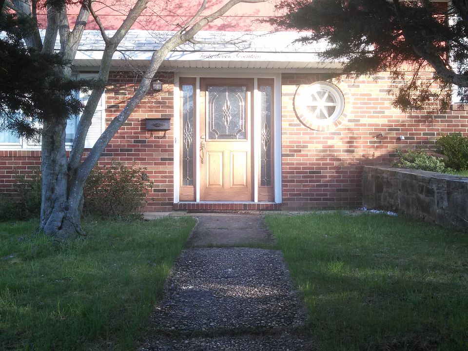 2nd image of 4717 Ruby Ave