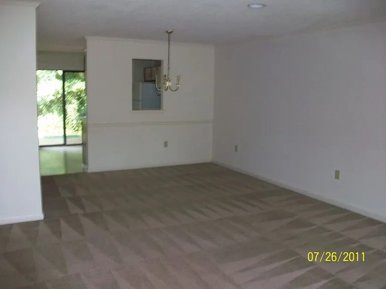 103 Calhoun St #13 — Photo 6