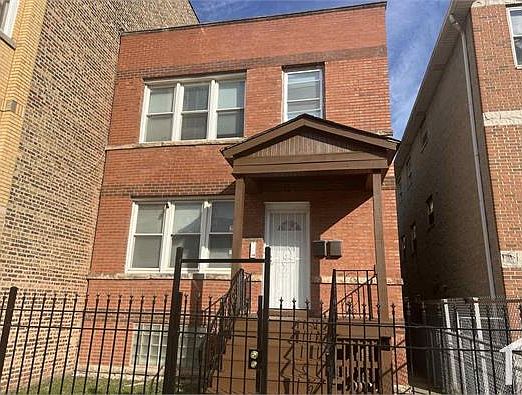 2nd image of 4536 W Jackson Blvd #1