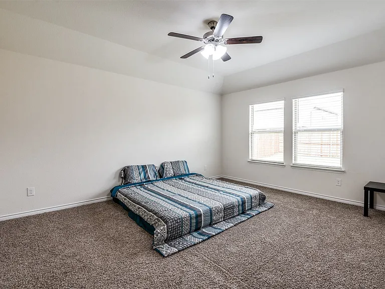1307 Colonial Bluff Ln — Photo 15