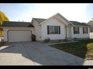 2036 E Fall St, Eagle Mountain, UT 84005
