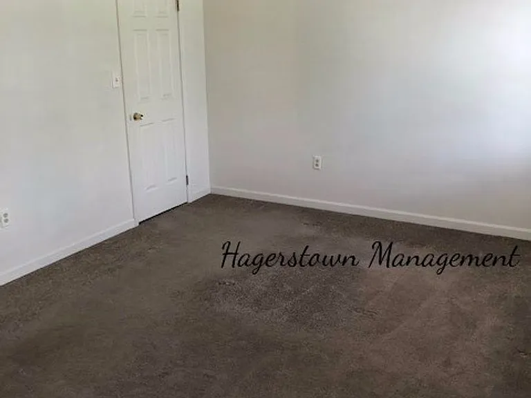 10817 Bower Ave — Photo 5
