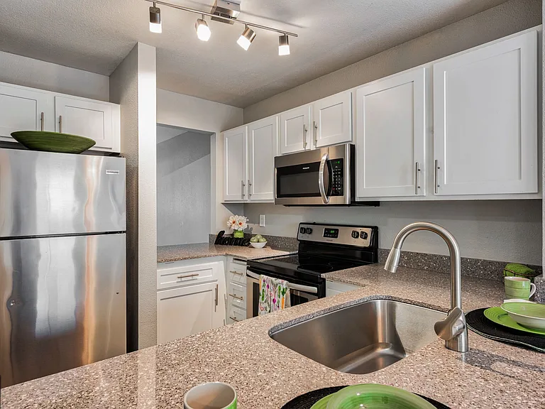 Sterling Pointe — Photo 22
