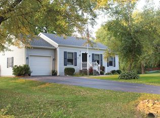 2067 Hillsdown Rd, Davis, IL 61019