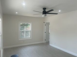 6427 Corona Ave #1/2, Bell Gardens, CA 90201