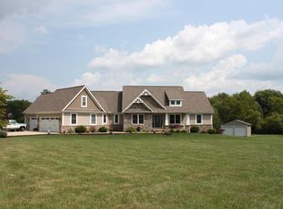 474 Old Springfield Rd, New Holland, OH 43145