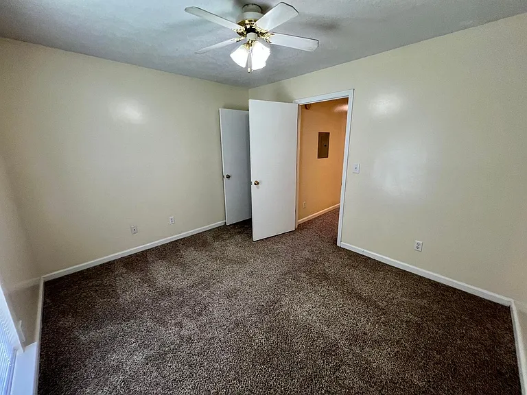 2124 Doctor Martin Luther King Jr Blvd #C23 — Photo 8