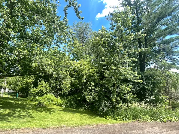 6308 Robert Rd, Cary, IL 60013