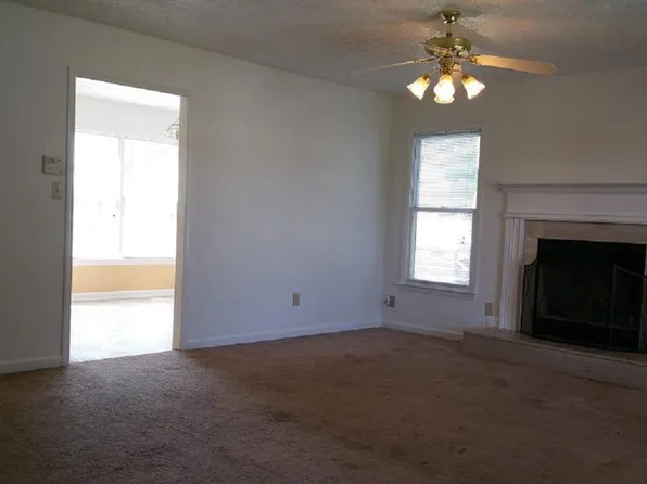 4330 Dominique St, Hope Mills, NC 28348