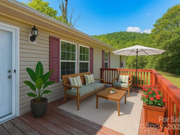324 Lytle Cove Rd, Swannanoa, NC 28778