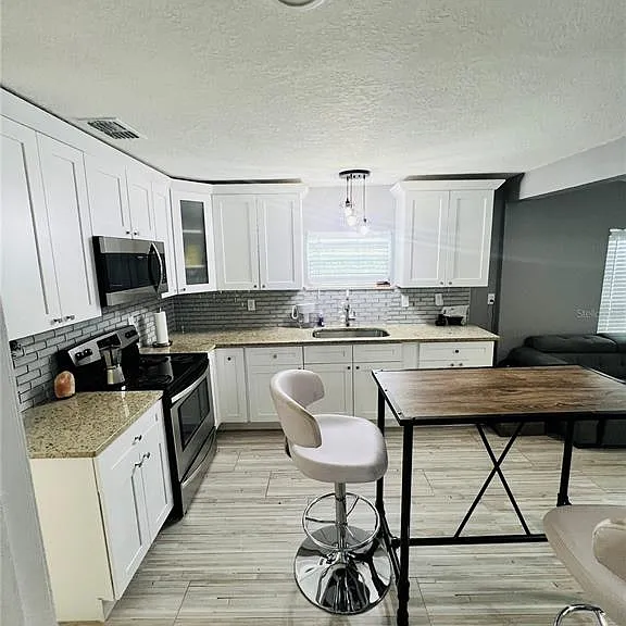 7301 N Dixon Ave #B — Photo 8