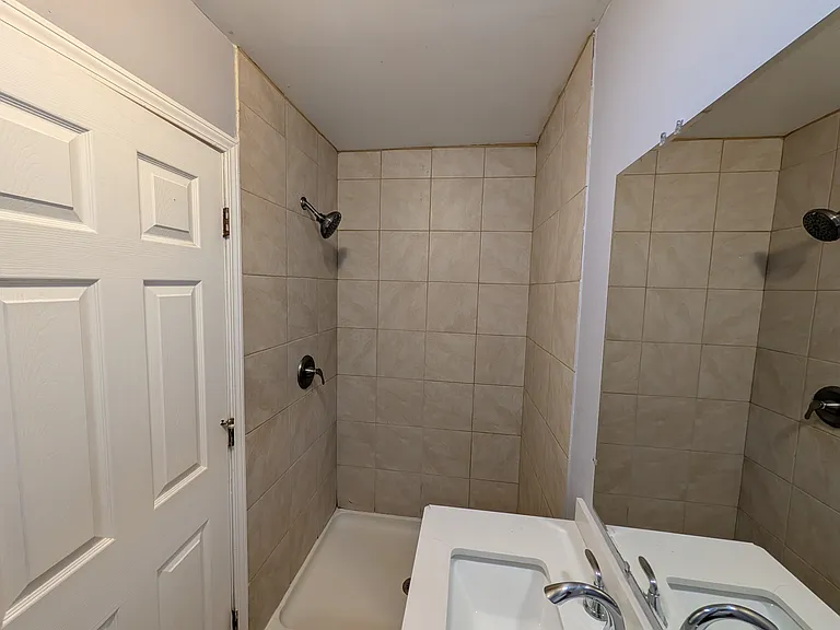 4733 McMillan Ave #1F — Photo 12