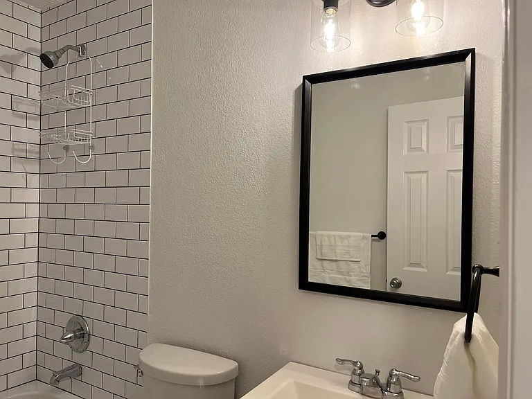 202 S Sendero Dr — Photo 5