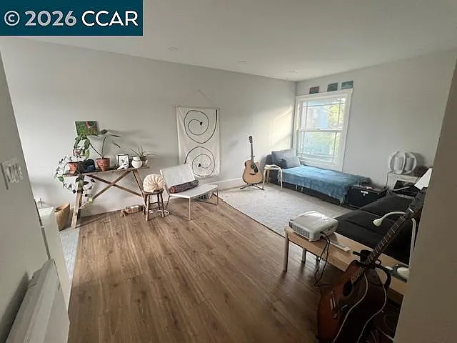 1325 Hopkins St — Photo 25
