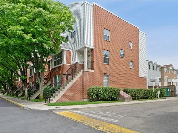 302 Sunset Boulevard, Bronx, NY 10473